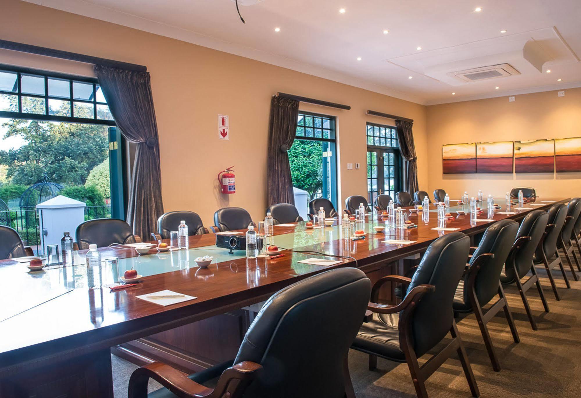 River Meadow Manor Centurion Bagian luar foto